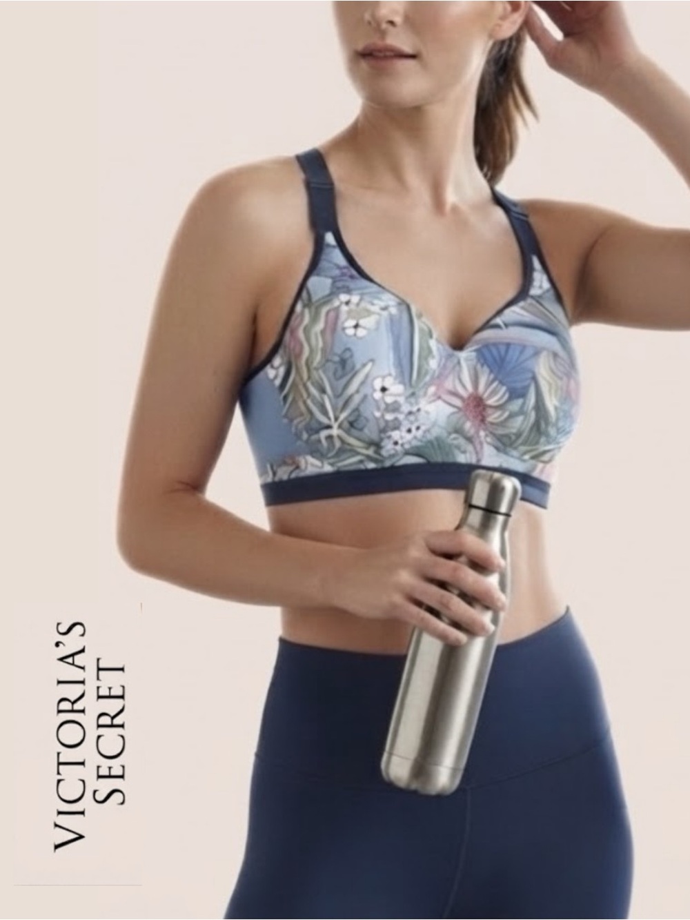 Sports Bra • NWOT
Victoria’s Secret • Racerback Max Support Sports Bra (NWOT)
